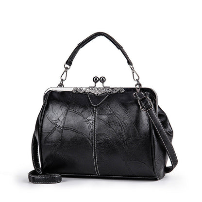 👛 2026 Retro Fashion Clip Bag – Stylish, Elegant & Practical for Everyday Use 👜✨